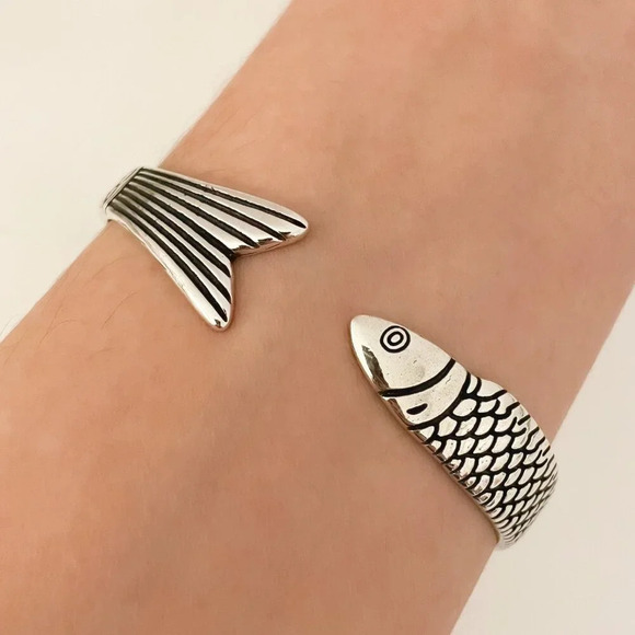 925 Sterling Silver Cuff Bracelet Fish Bracelet Modern Silver Bangle Bracelet - Picture 1 of 8